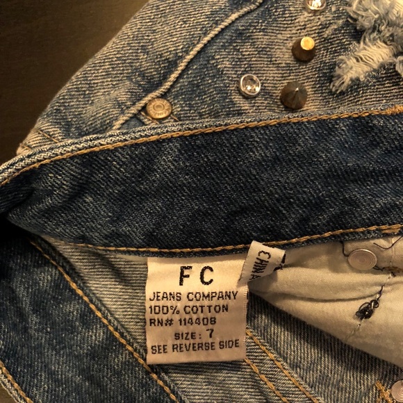 Free Culture Distressed Jean Shorts - Picture 5 of 6